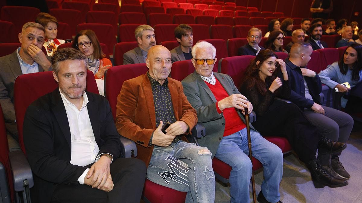 Autoridades asistentes al acto 'España en libertad'