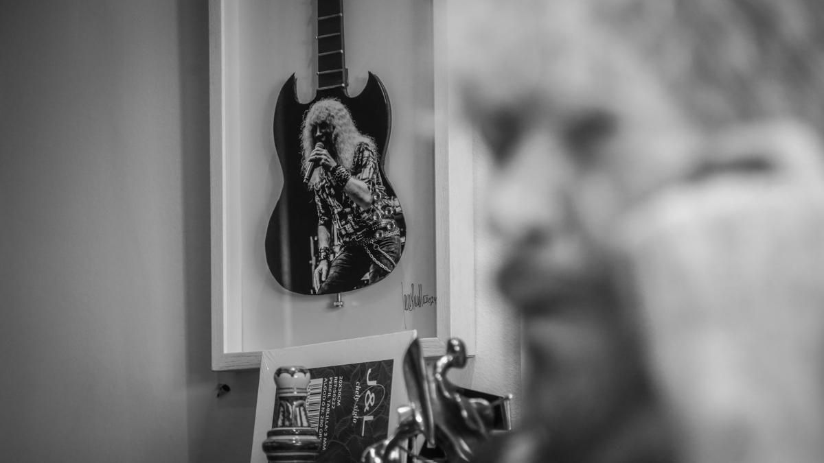 Entrevista N&B a Manuel Martínez, cantante y líder de Medina Azahara