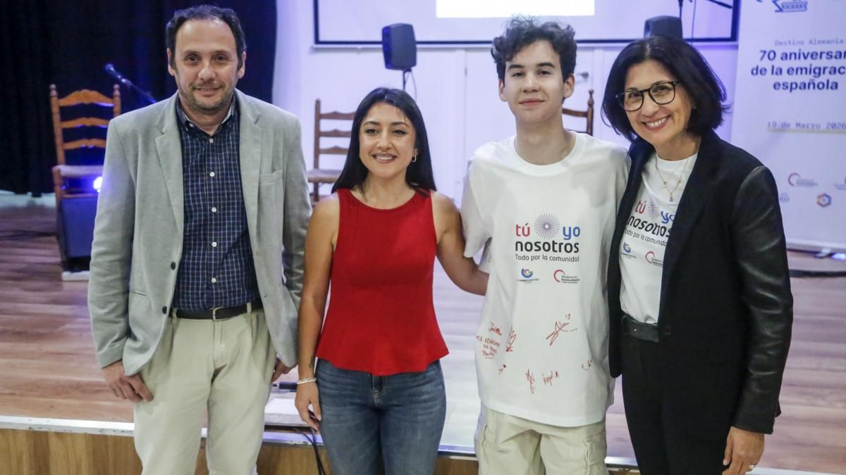 Jóvenes alemanes y españoles se unen para rendir homenaje a los inmigrantes españoles