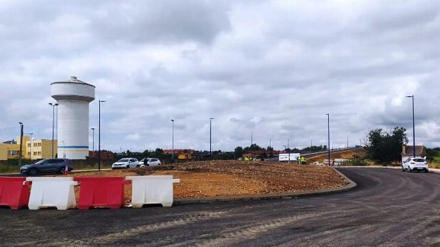 La Glorieta del puente de San Juan de Dios, aún sin conectar con la de León. // Uribe