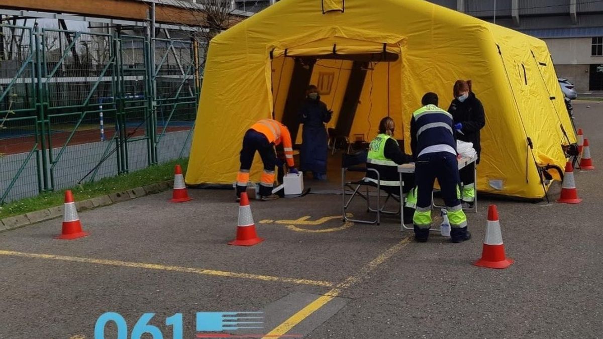 El SCS toma muestras a 1.065 profesionales en el punto de triaje 'CoroAuto'