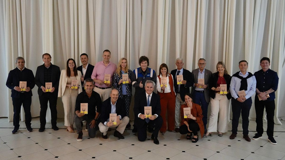 Javier Milei reunió en Olivos a sus funcionarios cercanos.