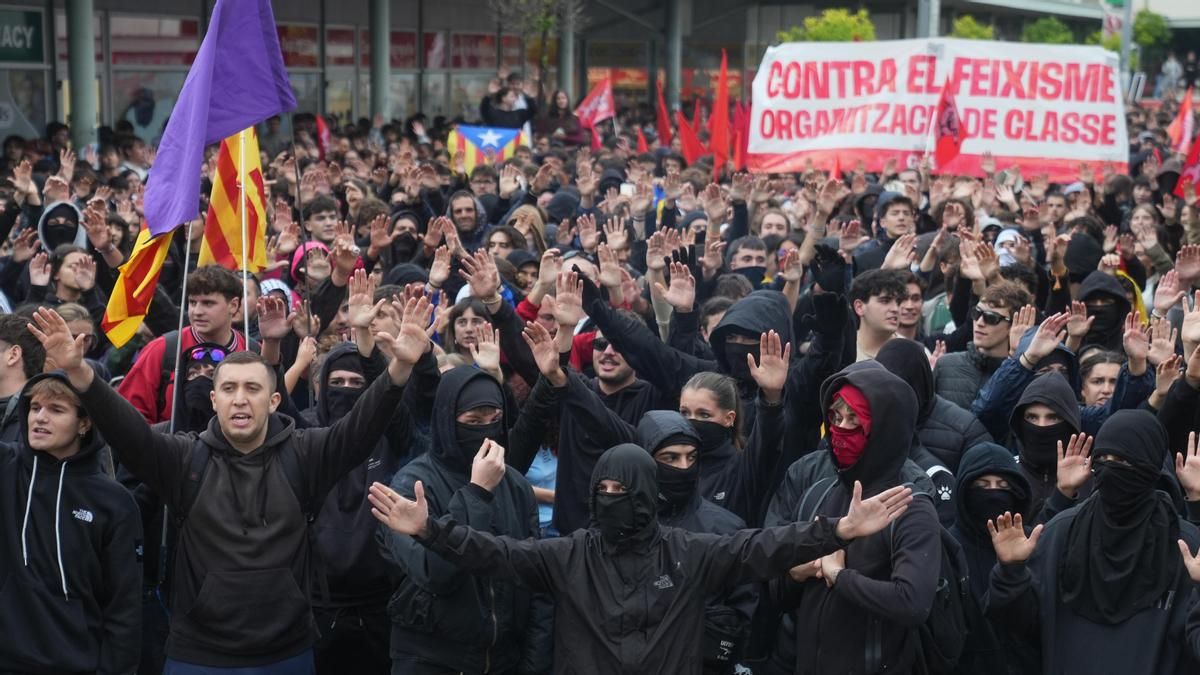 Ultras en el campus, ultras en el aula