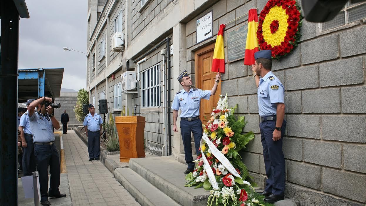 Acto de homenaje a los cuatro militares que fallecieron en el accidente del helicóptero del SAR. (ALEJANDRO RAMOS)