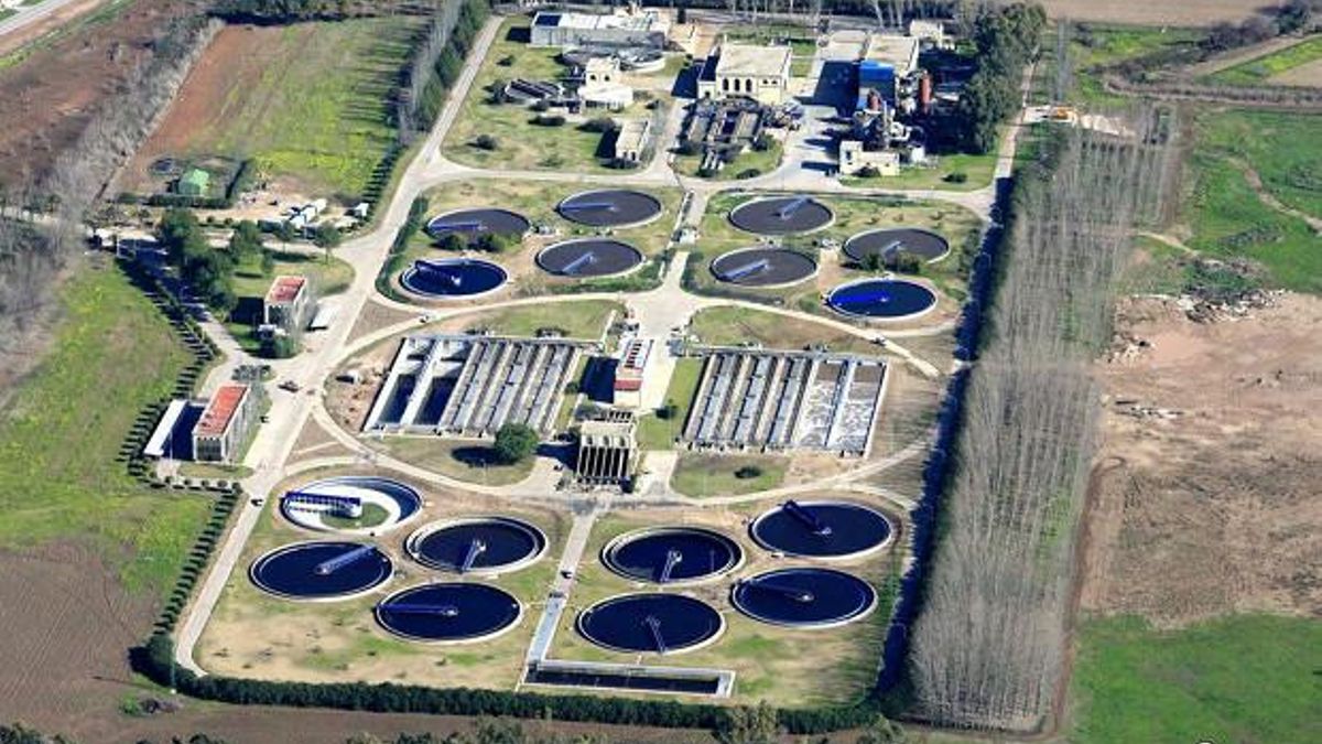 Vista aérea de la estación depuradora de La Golondrina.