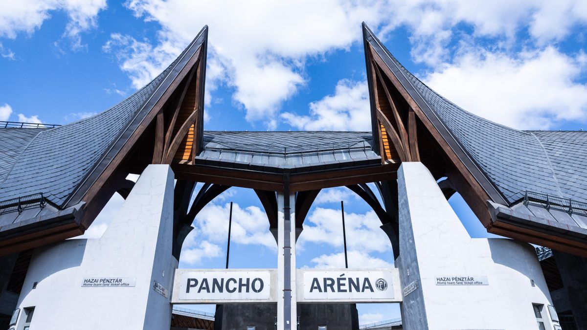 Viaje al “Palacio de Versalles” secreto de los Orbán y su aldea natal: “Es el gran símbolo de la corrupción del régimen”