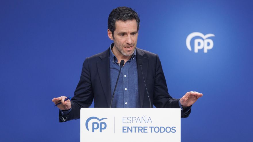 Archivo - El portavoz de Campaña del PP, Borja Sémper, durante una rueda de prensa en la sede del partido.