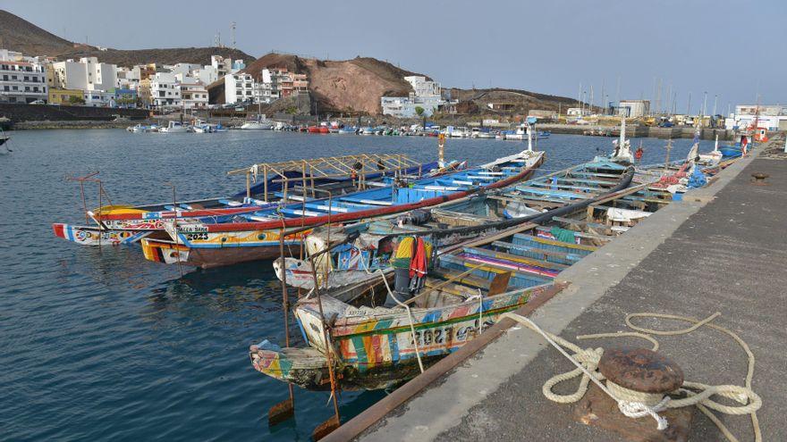 Salvamento y la Guardia Civil rescatan a 413 inmigrantes en tres caycos rumbo a El Hierro