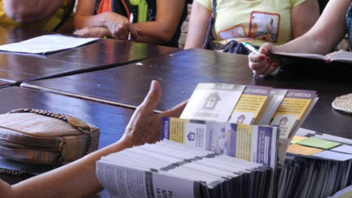 La Plataforma de Afectados por la Ley Turística rechaza que los pequeños propietarios de apartamentos "paguen el negocio" de los extrahoteleros