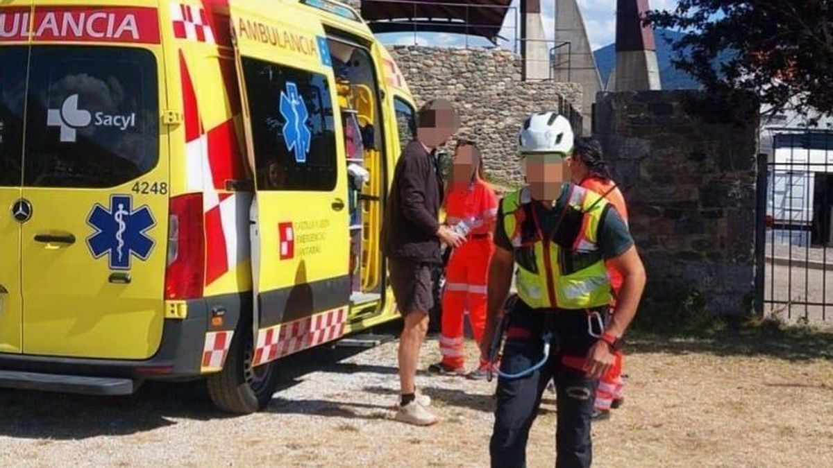 Rescatados en helicóptero dos senderistas enfermos durante el fin de semana en Picos de Europa