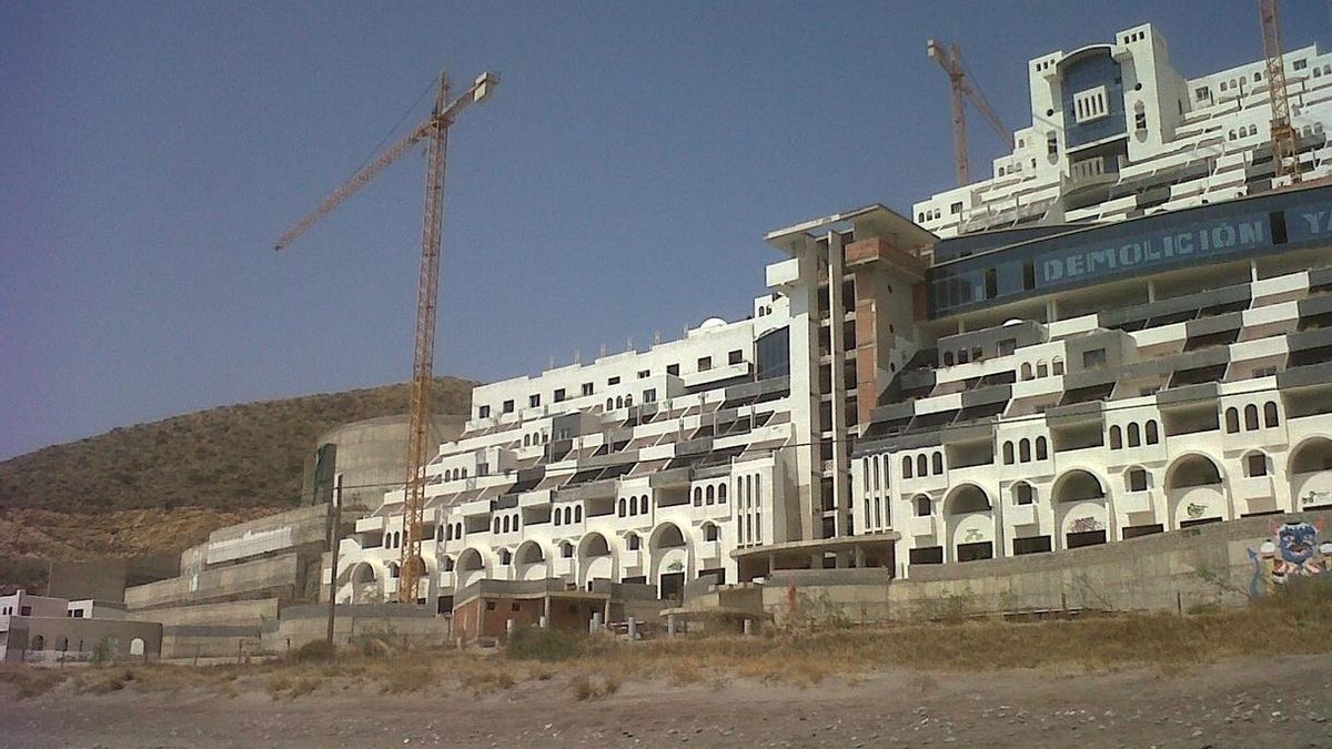 El TSJA dice que la licencia del hotel El Algarrobico es legal