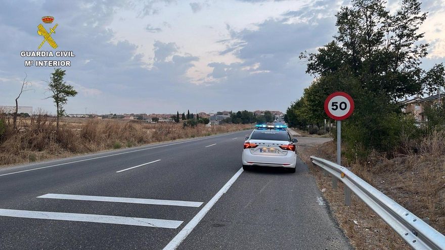 La Guardia Civil investiga a una conductora que conducía a 119 km/h en una vía limitada a 50 km/h