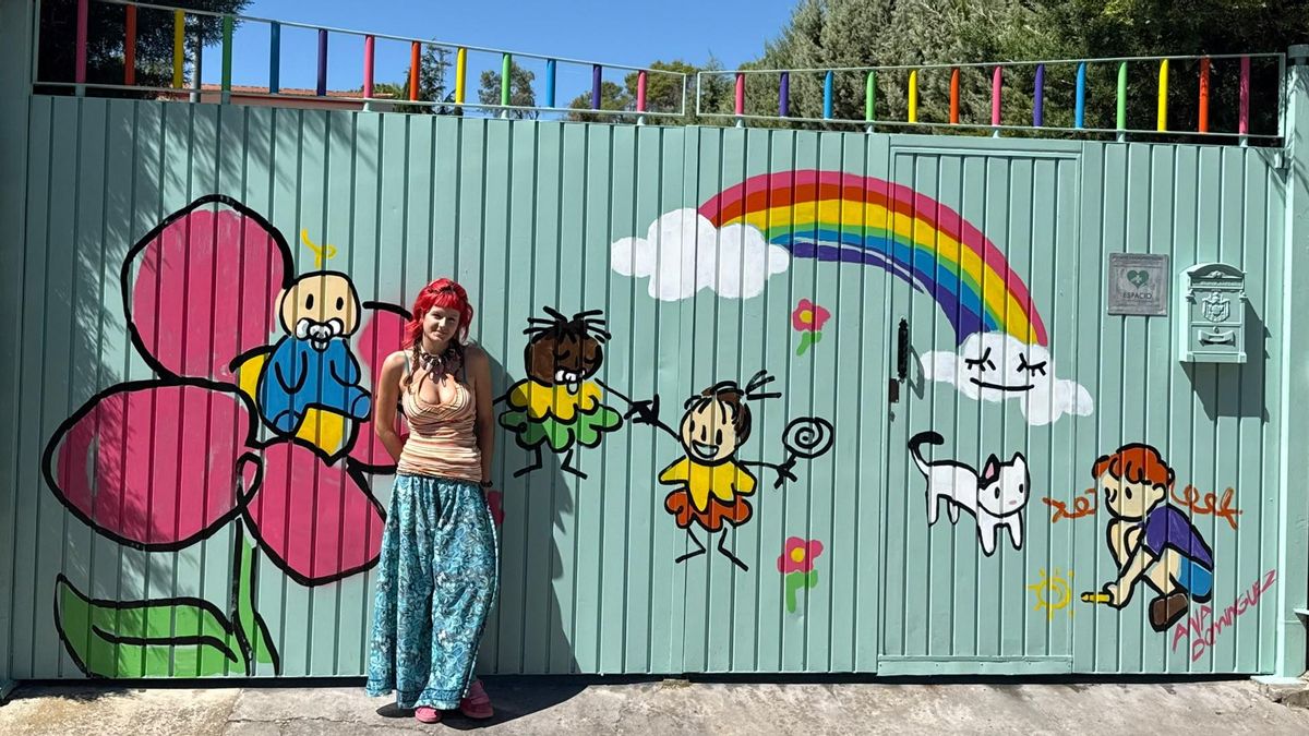 La Escuela Infantil Santa Bárbara de Aldea Moret se rebela contra el olvido con arte y dignidad comunitaria