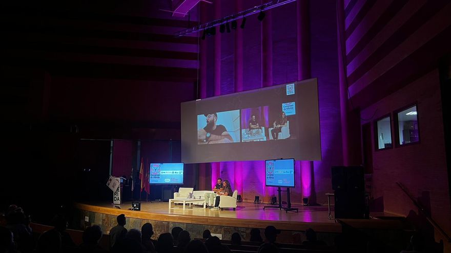 Twitter bloquea la cuenta del Congreso de Periodismo de Migraciones en medio de una charla sobre Gaza