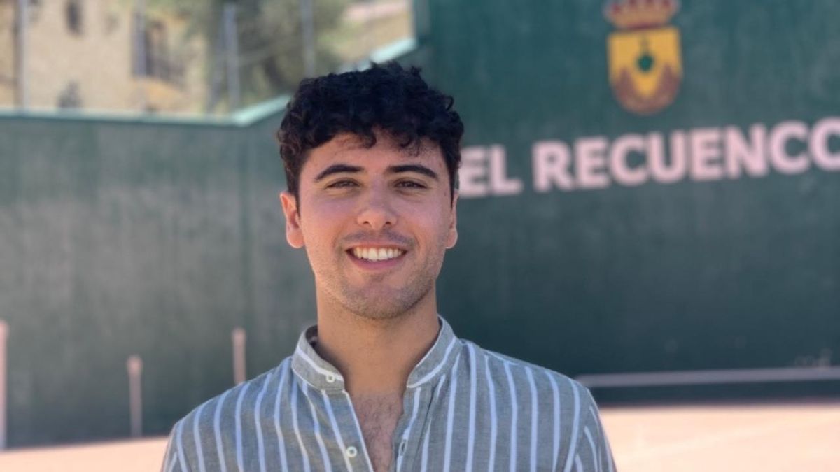 Kike Collada, alcalde veinteañero en Guadalajara: "El reto no es poner bancos, sino si el pueblo existirá en diez años"