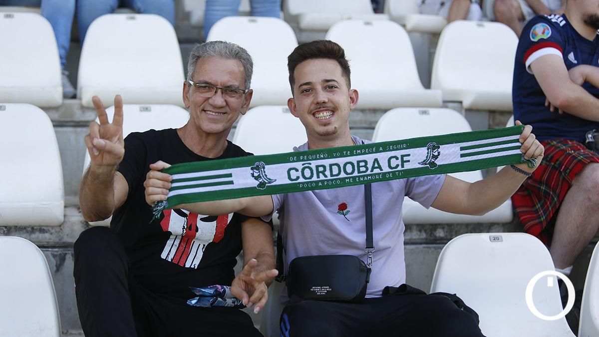 Grada Blanquiverde del encuentro entre el Córdoba CF y AD Mérida