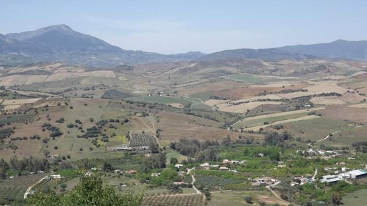 Vista del valle del río Grande desde Alozaina