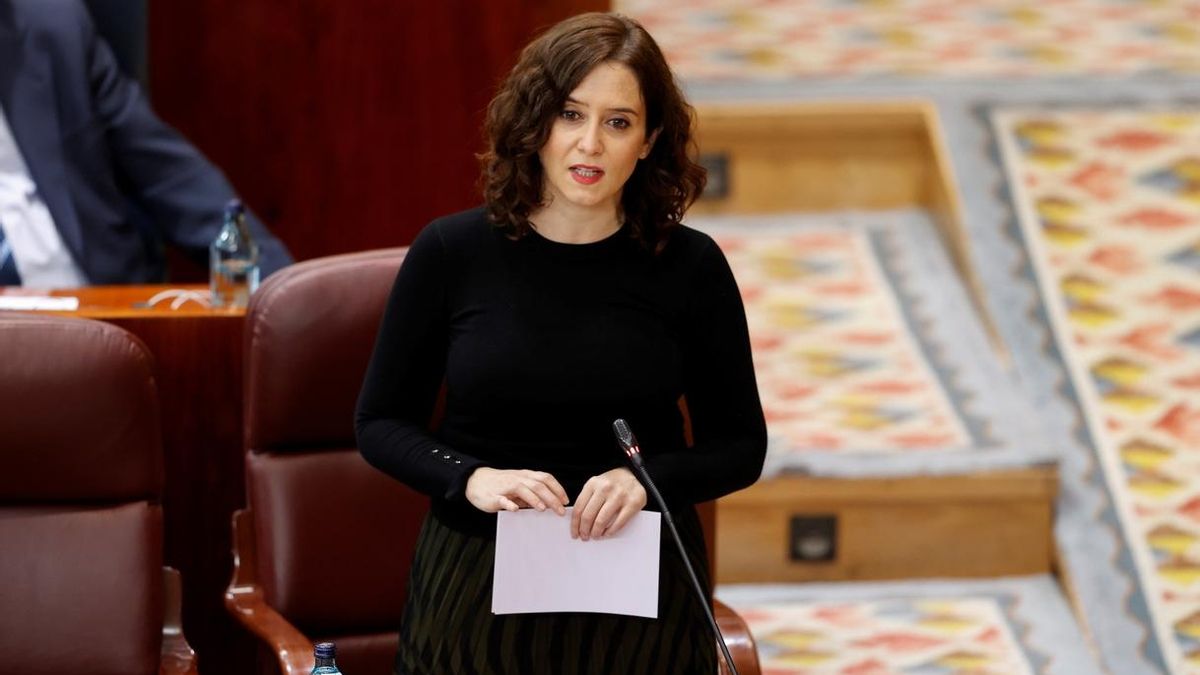 Ayuso acusa al Gobierno de llevar a Madrid a "la ruina": "Nos tienen rehenes, nos tienen amordazados"