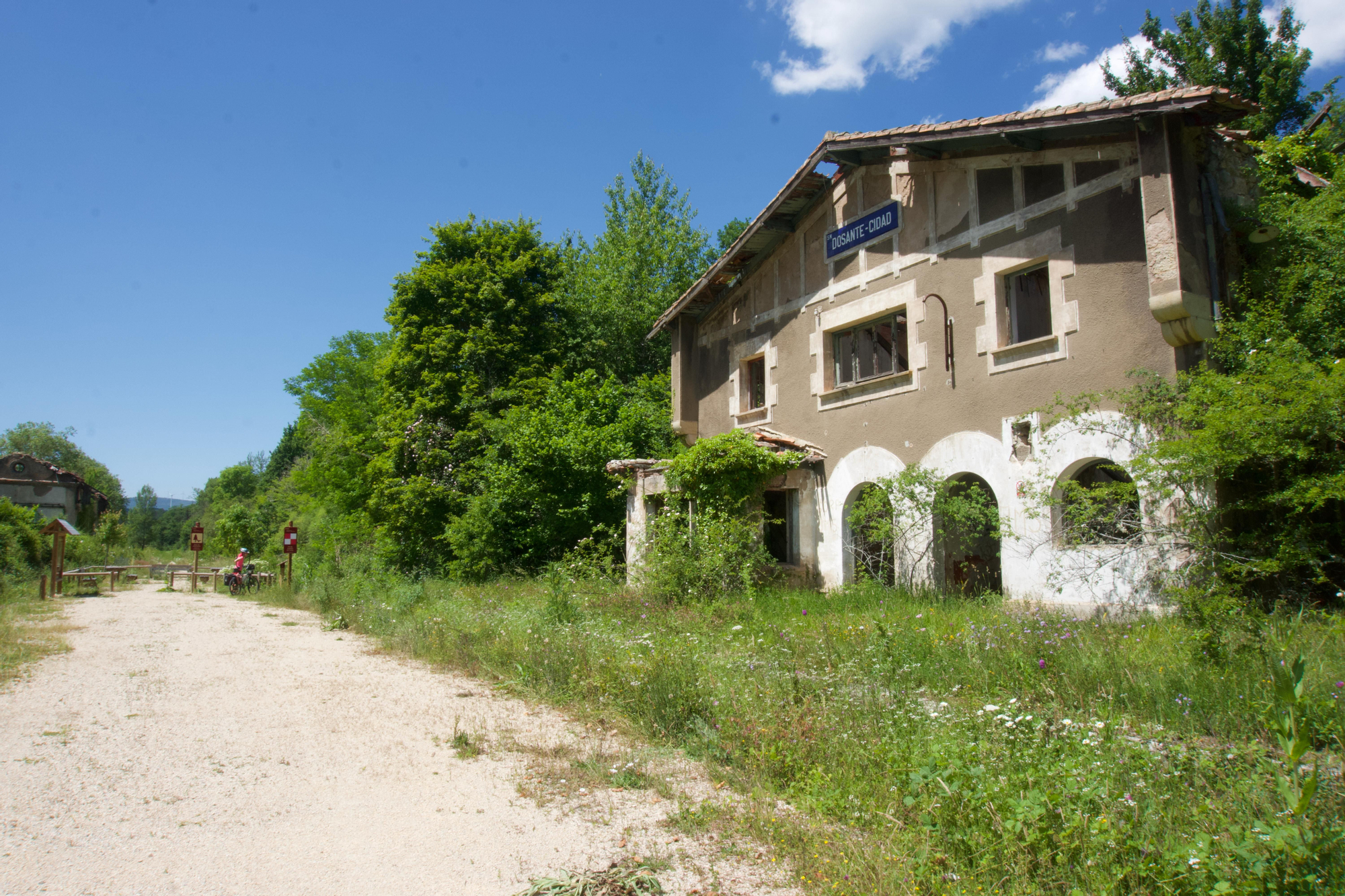 Antigua estación Dosante/Cidad y final de la vía verde