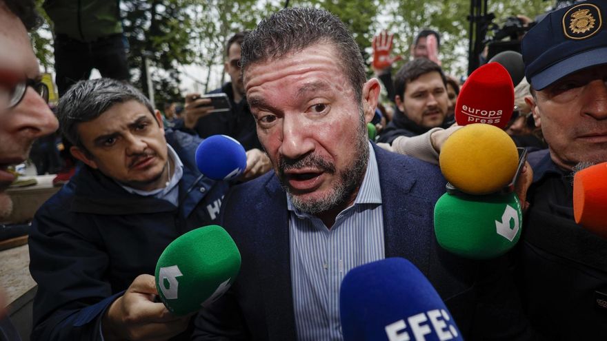 Argüeso acusa al exjefe de Bomberos de retirar sin avisar "a nadie" a los efectivos que medían barrancos en la DANA