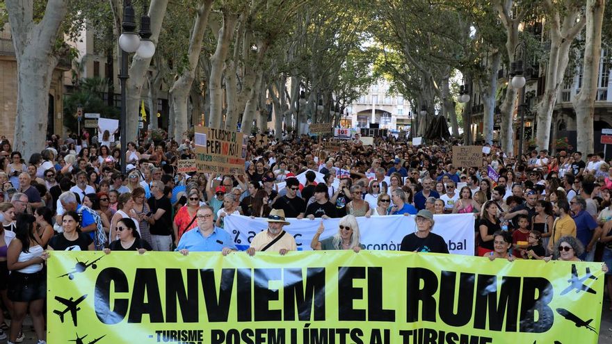 Els hotelers de Mallorca denuncien "accions vandàliques" durant la manifestació contra el turisme massiu però diuen que hi va haver un "respecte majoritari"