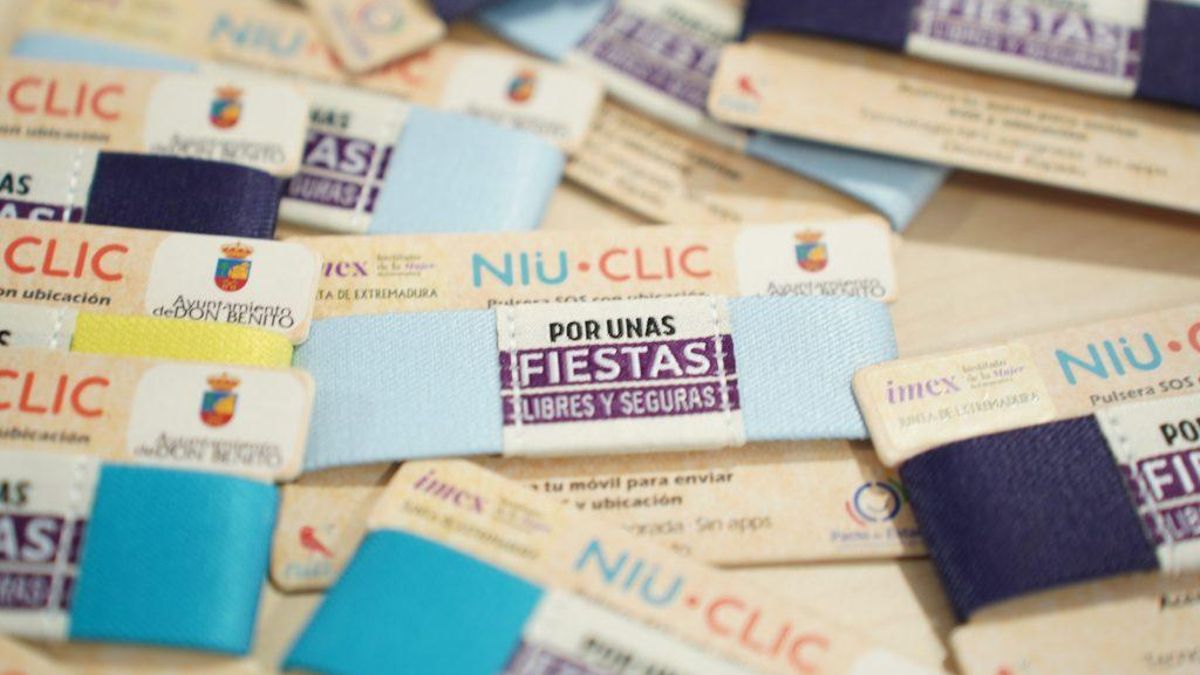Don Benito repartirá más de 2.000 pulseras con geolocalización y botón SOS para reforzar la seguridad en su Feria