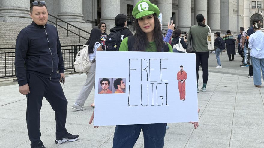 Fondo de defensa de Mangione supera el millón de dólares en su 27 cumpleaños