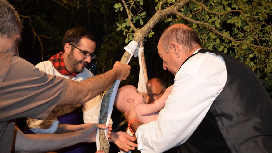 El Rito del Herniado, una tradición con más de cien años de historia que solo sigue viva en las Cinco Villas