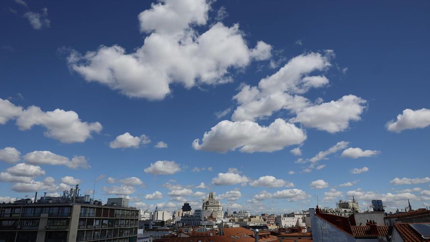 Tiempo inestable este fin de semana en Madrid: sábado con cielos despejados, domingo con posibles tormentas