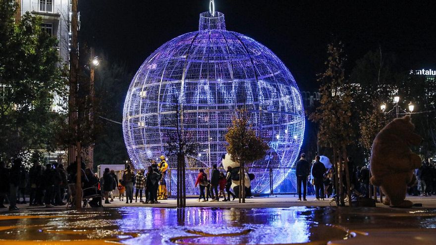 Guía de las luces de Navidad 2025-2026 en Madrid: mapa y diseños de los imprescindibles del alumbrado