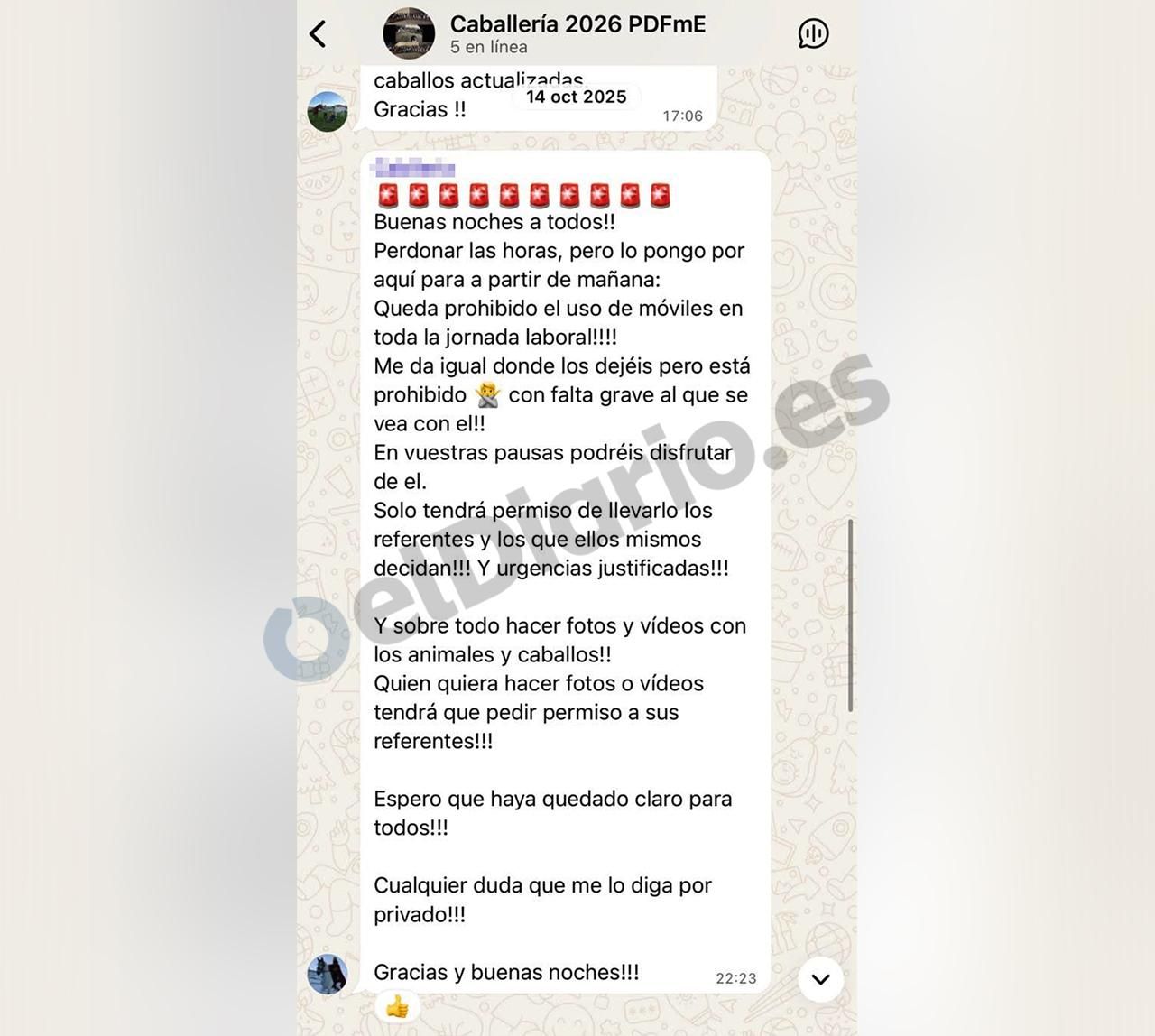 Captura de los mensajes con los que se prohibió el uso de móviles a los trabajadores