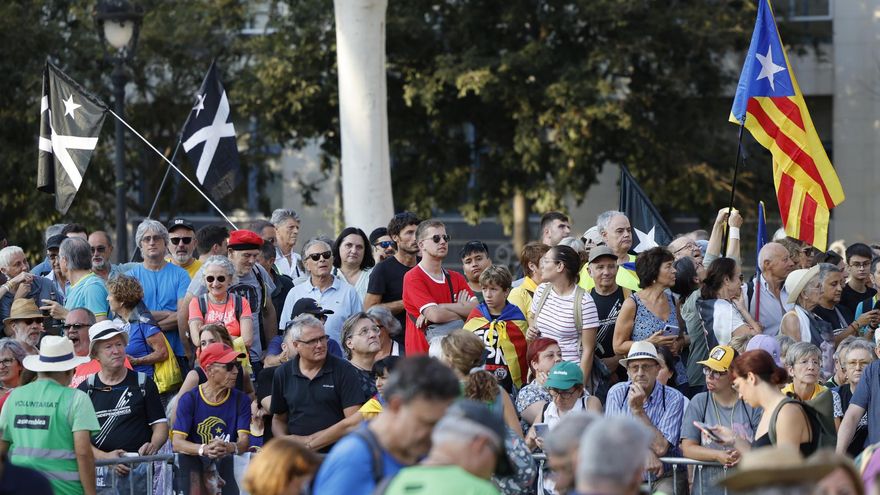 Máxima incertidumbre ante el regreso inminente de Puigdemont para la investidura de Illa.
