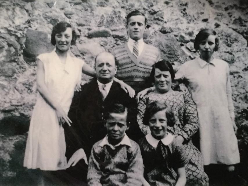 Imagen de archivo de la familia de John Lee.