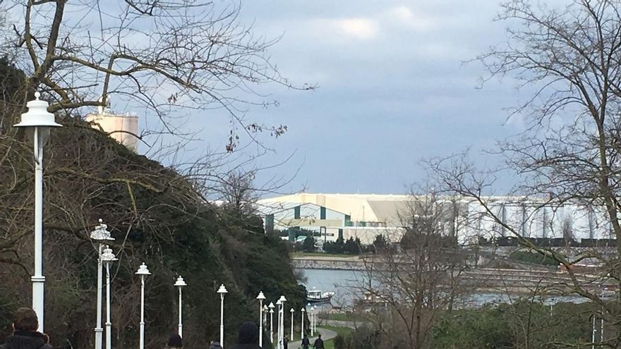 'Ongi Etorri Errefuxiatuak' denuncia el desalojo del Puerto de Bilbao de un grupo de inmigrantes que iban a Reino Unido