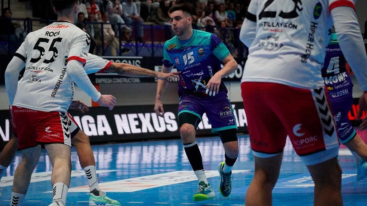 El Cajasol Ángel Ximénez vuelve a hundirse frente al Nava