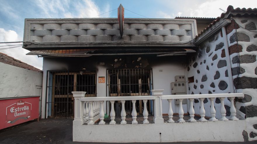El bar Central tras el paso de la colada en La Laguna