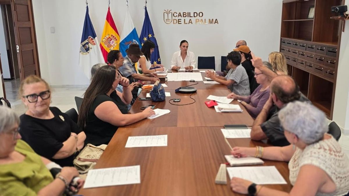 El Cabildo implica al sector artesano en la organización de la XXXVII Feria Insular de Artesanía y Alimentación