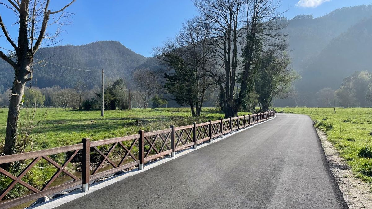 Vallados de "madera plástica" ya instalados