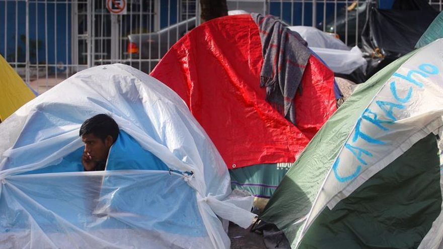 La música abraza a los migrantes en la frontera ecuatoriano colombiana