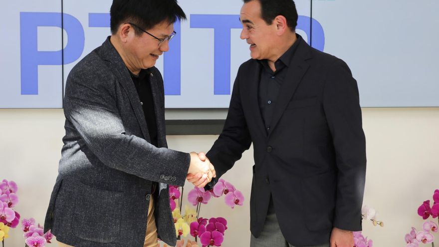 Canciller de Taiwán visita parque tecnológico y represa de Itaipú en el este de Paraguay