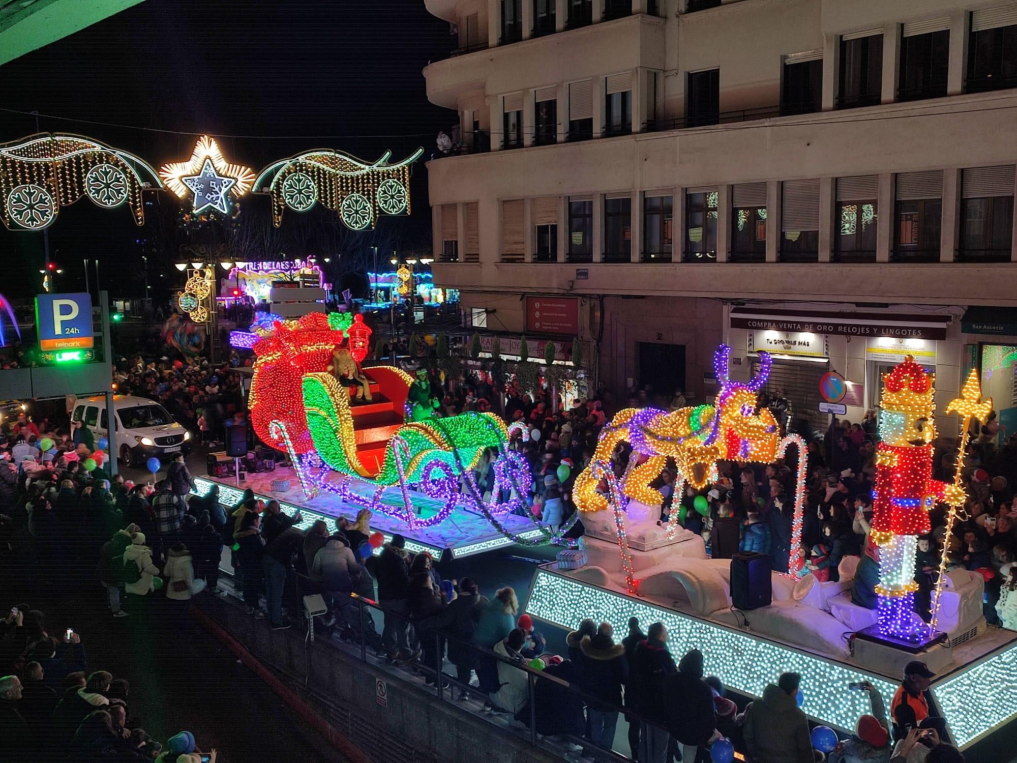 El brillo nocturno de la Cabalgaza en León