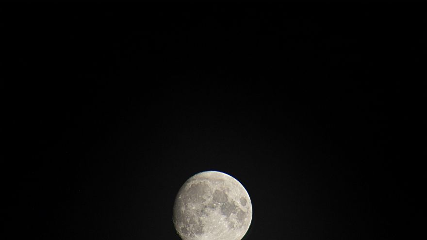 Calendario lunar abril 2025: fases de la luna y cuándo es la luna llena este mes