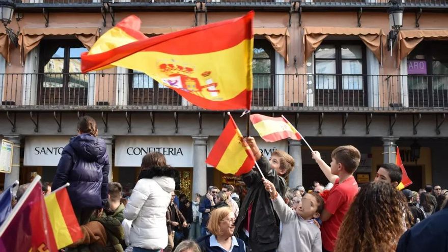 GALERÍA | Así han sido las concentraciones contra la amnistía y protestas en las sedes del PSOE en Castilla-La Mancha
