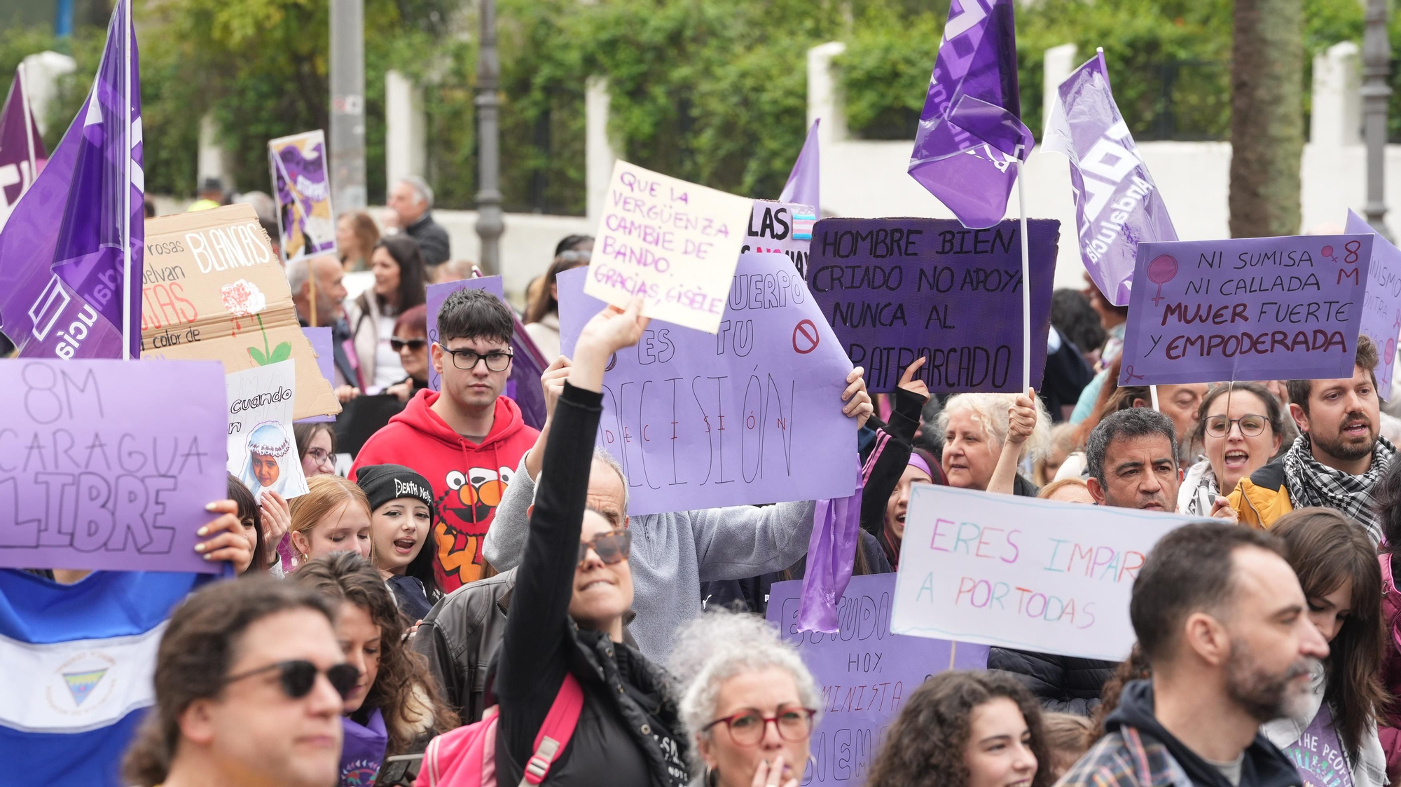 La manifestación del 8M, en imágenes
