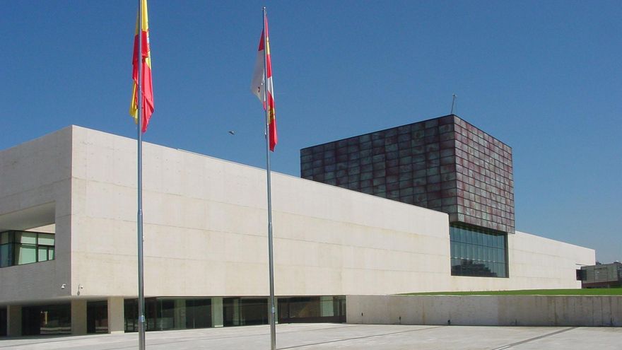 Los asesores de Castilla y León: 350 nombres que algunas administraciones públicas quieren ocultar