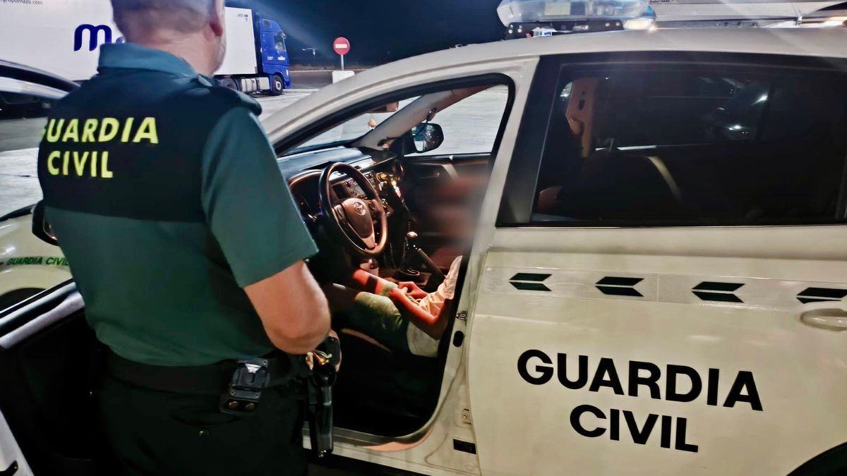 Un padre recorre más de 100 kilómetros en Cáceres sin advertir que su hijo se había quedado en una gasolinera