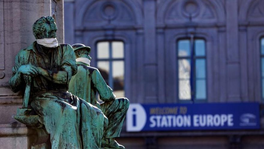 Bélgica dobla los nuevos casos de COVID-19 y no aceptará enfermos de otros países