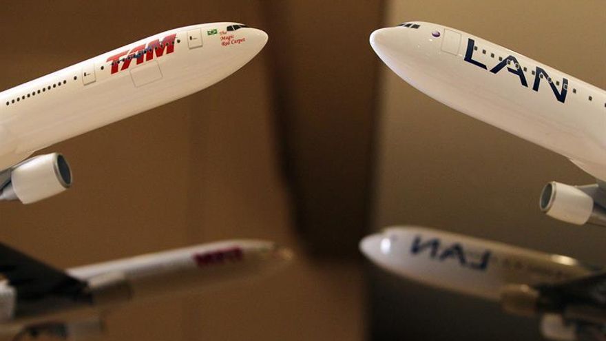 Multan a chilena LATAM en Nueva Zelanda por admitir a pasajero sin visado