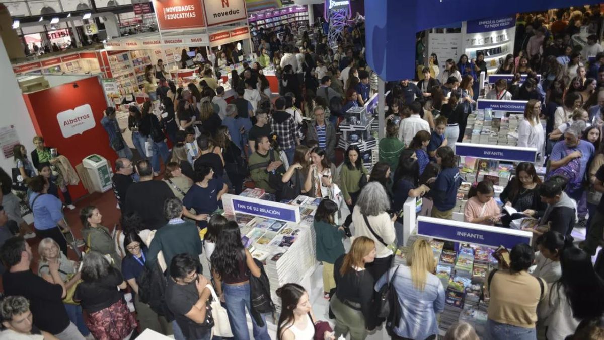 Según el relevamiento, el volumen de venta total durante la Feria del Libro 2025 fue de 21.353 millones de pesos.