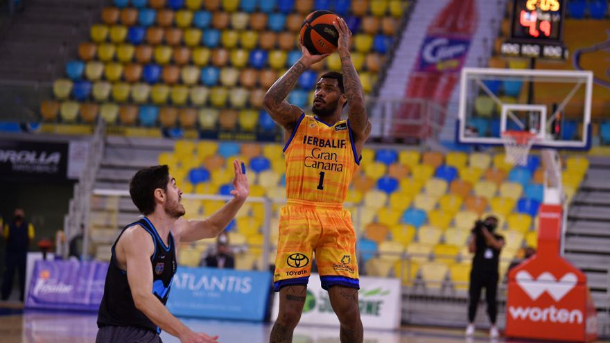 El Herbalife Gran Canaria vence con épica y un Slaughter estelar